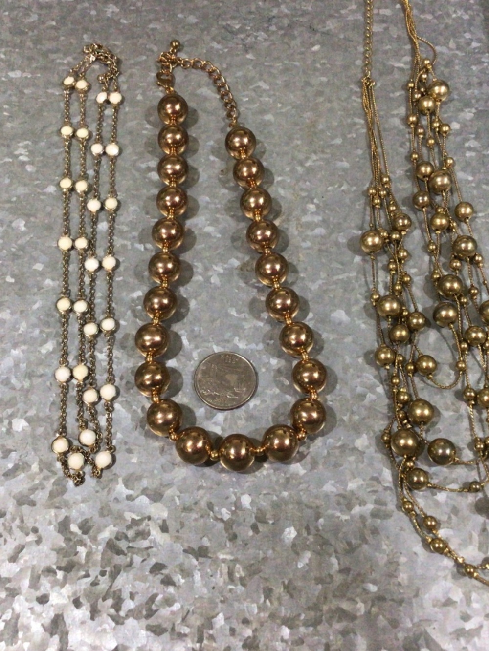 Three gold tone necklaces. All in good shape - Picture 5 of 9